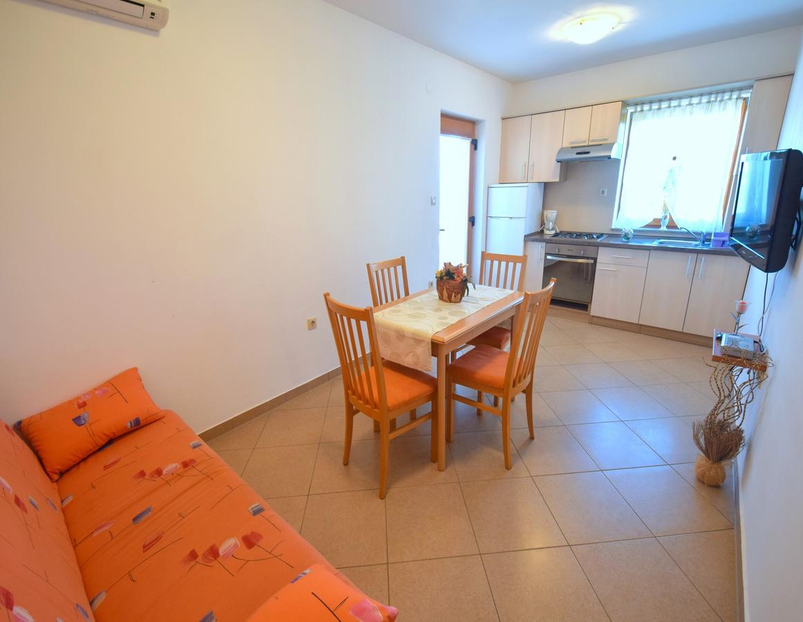 Apartments Ivanka Malinska Esterno foto