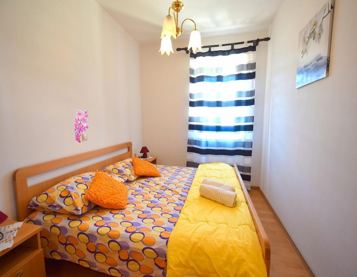 Apartments Ivanka Malinska Esterno foto