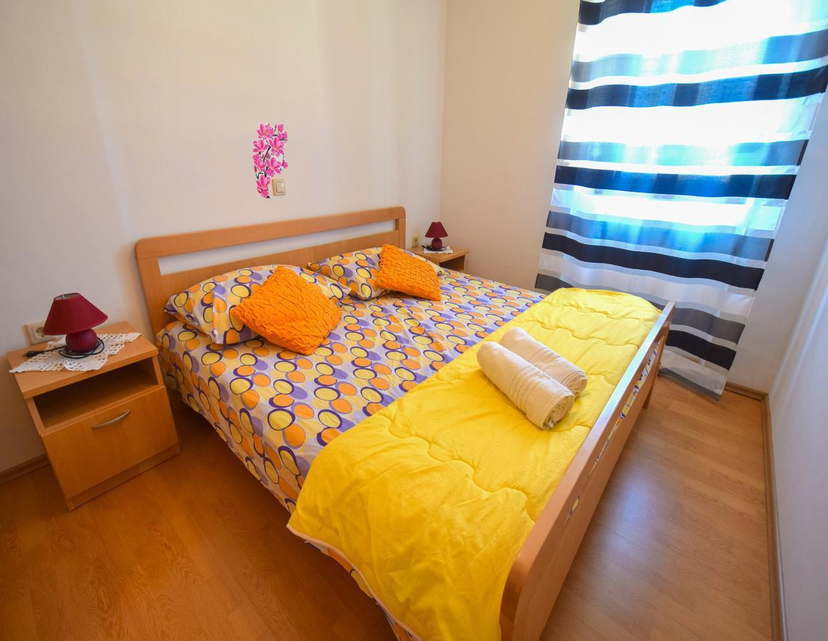 Apartments Ivanka Malinska Esterno foto